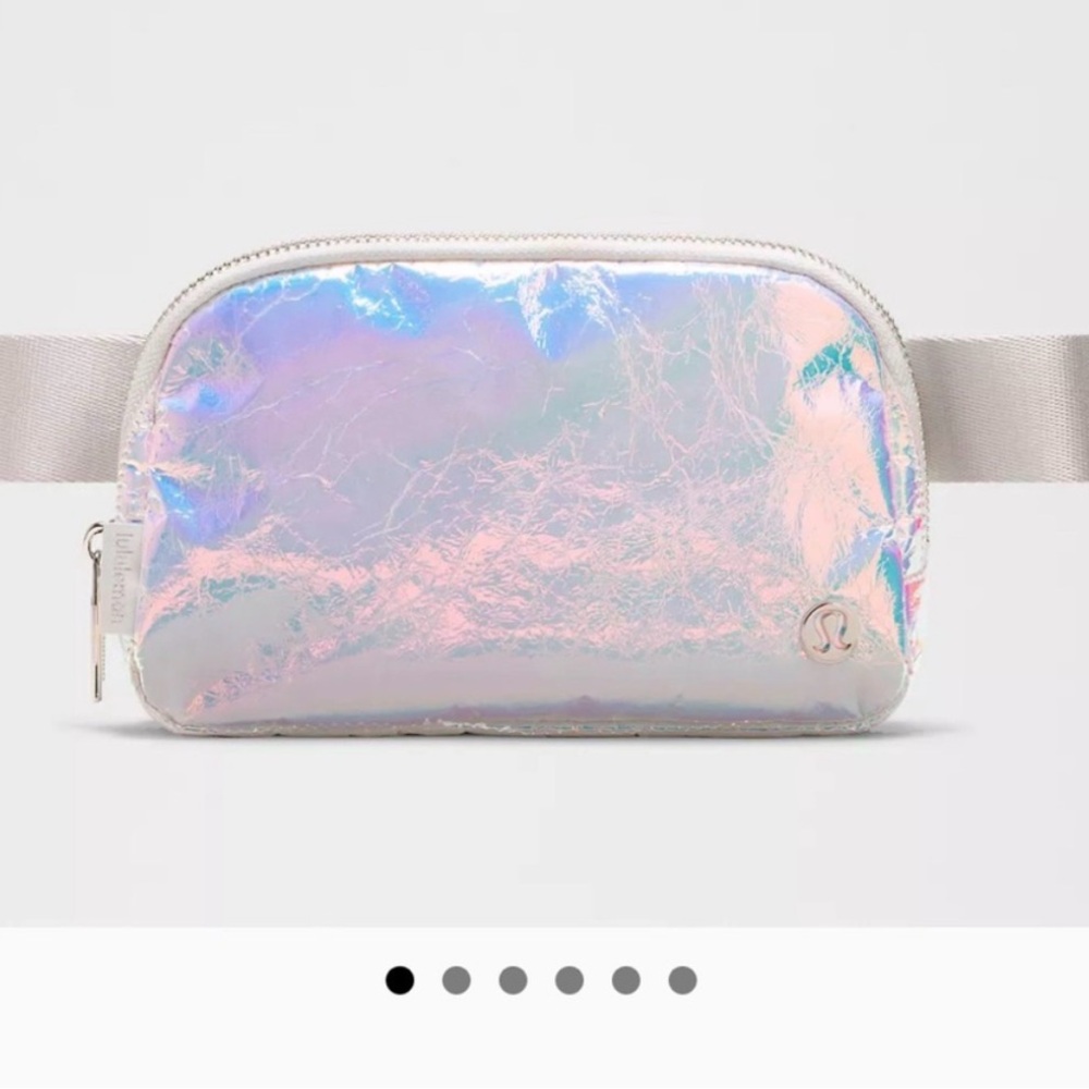 NWT Lululemon Athletica Iridescent Belt Bag 🩵